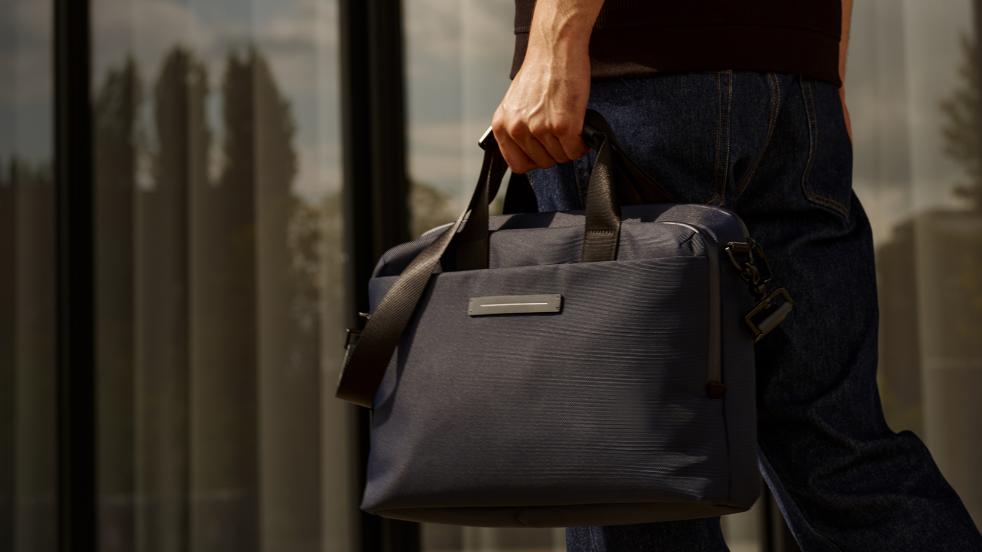 Midtown Layout Fur Parallax Briefcase Gradient - Horizn Studios