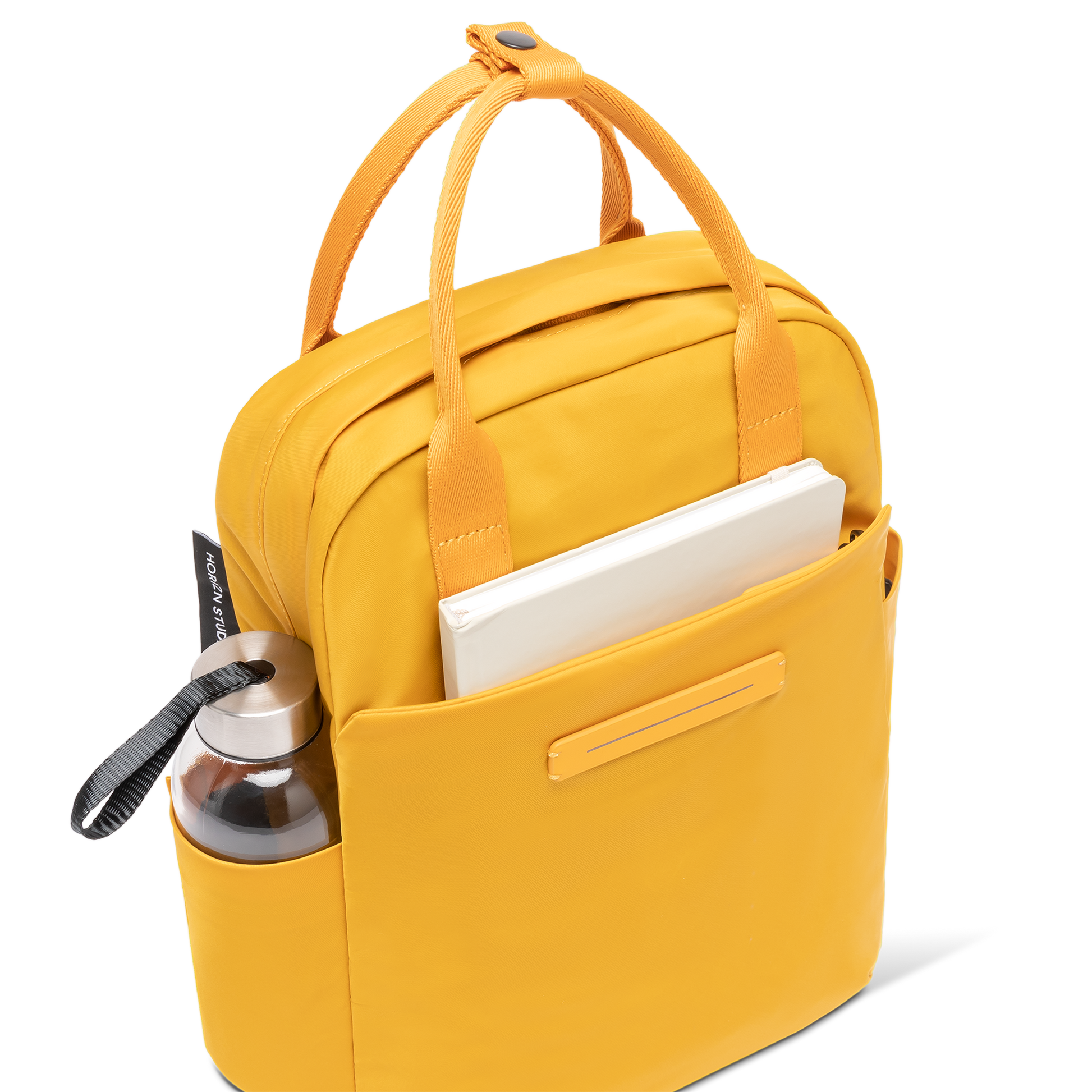 Aoyama Rucksack Small Bright Amber View Props - Wasserabweisend Vegan Ergonomisch - Horizn Studios