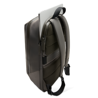 Gion Backpack Pro / Dark Olive / Recycled Nylon / Size M