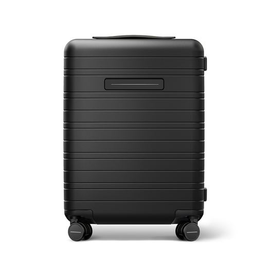 Horizn Studios H5 Essential Cabin Luggage in All Black, front view.