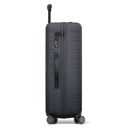Koffer Series Dark Slate Seitenansicht - Hartschale Polycarbonat Leicht Robust - Horizn Studios