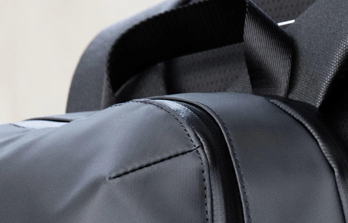Gion Rucksack Detail - Wasserabweisend Vegan Ergonomisch - Horizn Studios