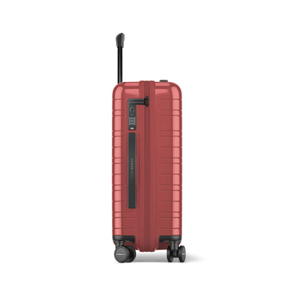 Koffer Essential Glossy True Red Seitenansicht Cee - Hartschale Polycarbonat Leicht Robust - Horizn Studios