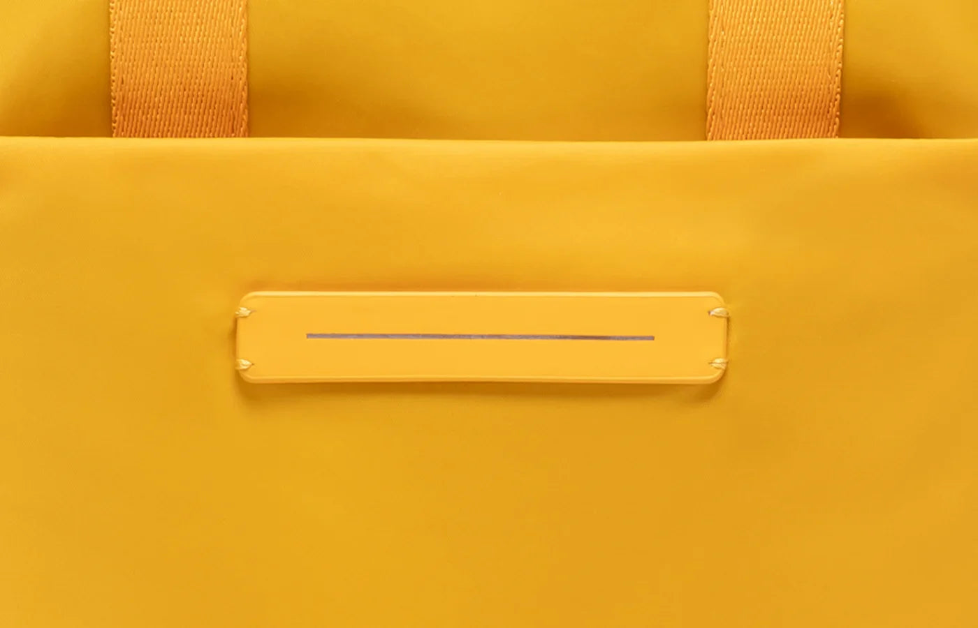 Aoyama Totepack Below The Fold - Horizn Studios